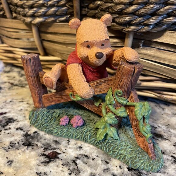 Disney Simply Pooh RETIRED “Small Steps Make Grand Adventures” Figurine - Picture 2 of 8